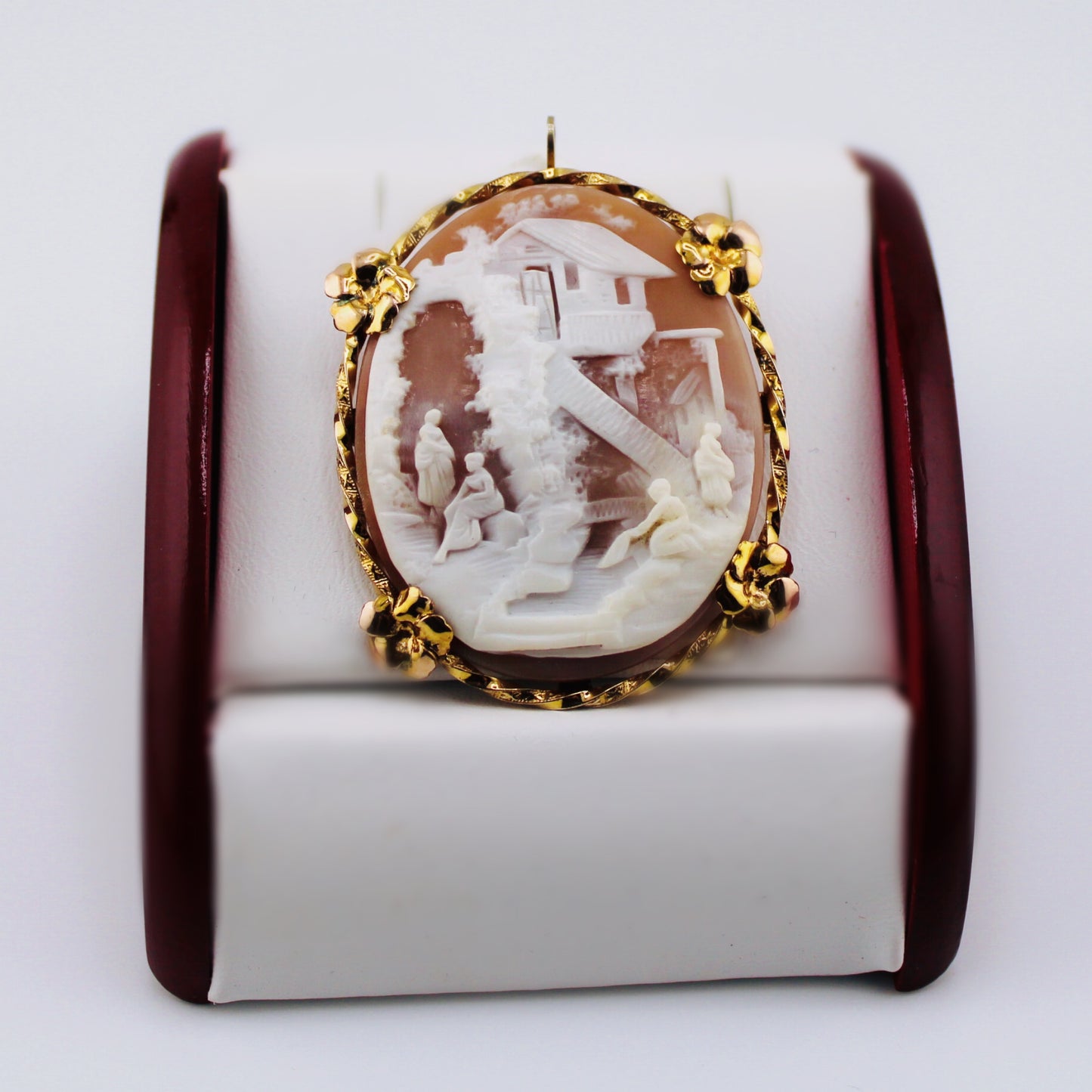 Martha Cameo Pendant/Brooch