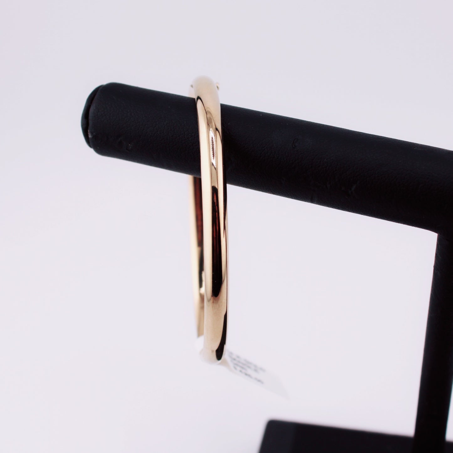 Nora Bangle