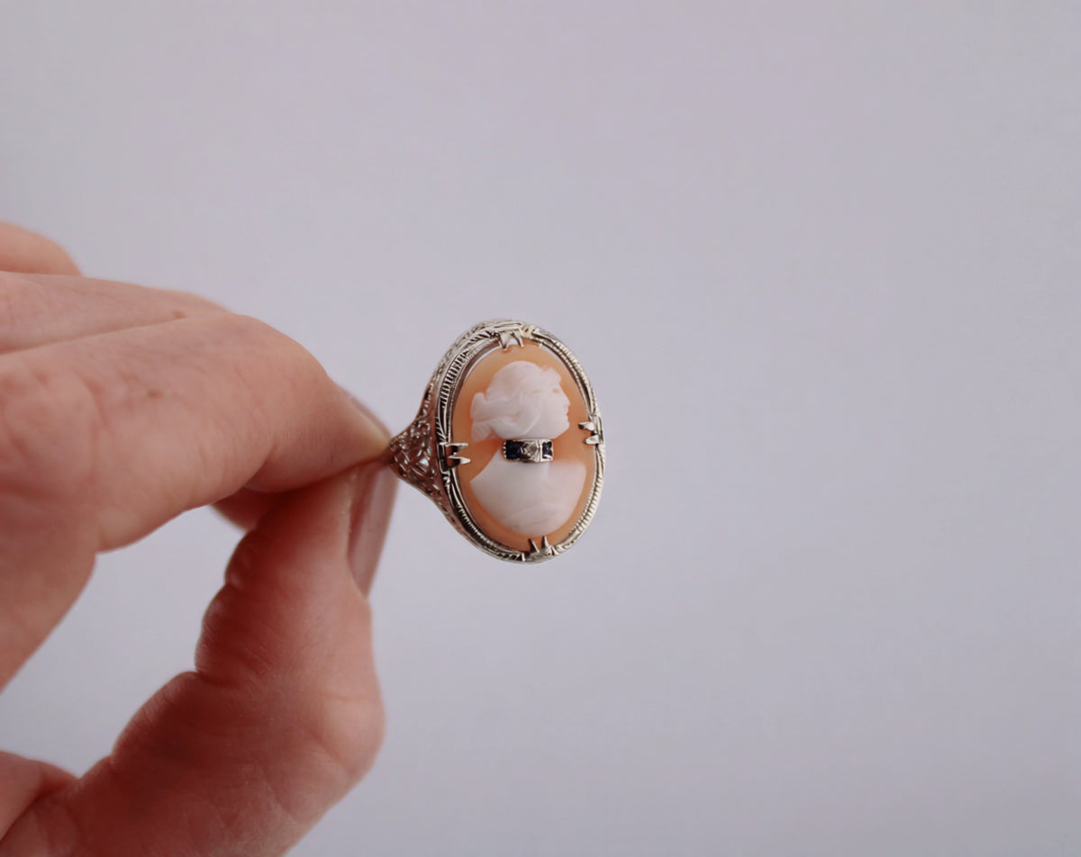 Dolly Cameo Ring