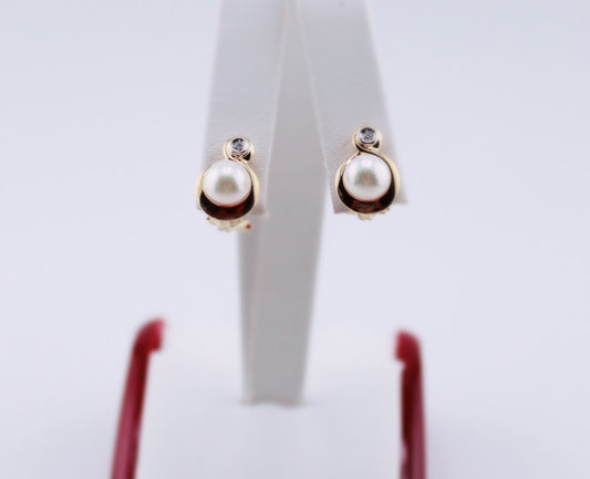 Italian Pearl Earrings