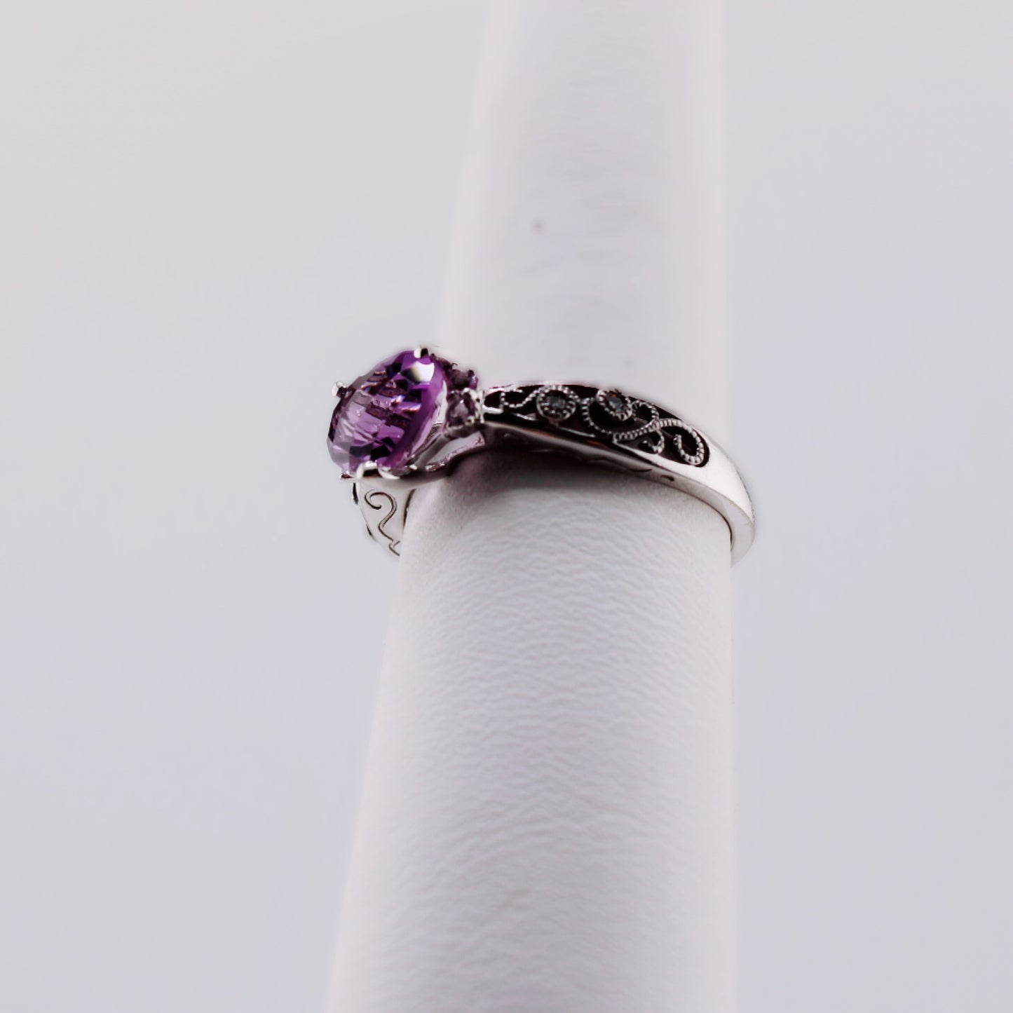 Novella Amethyst Ring