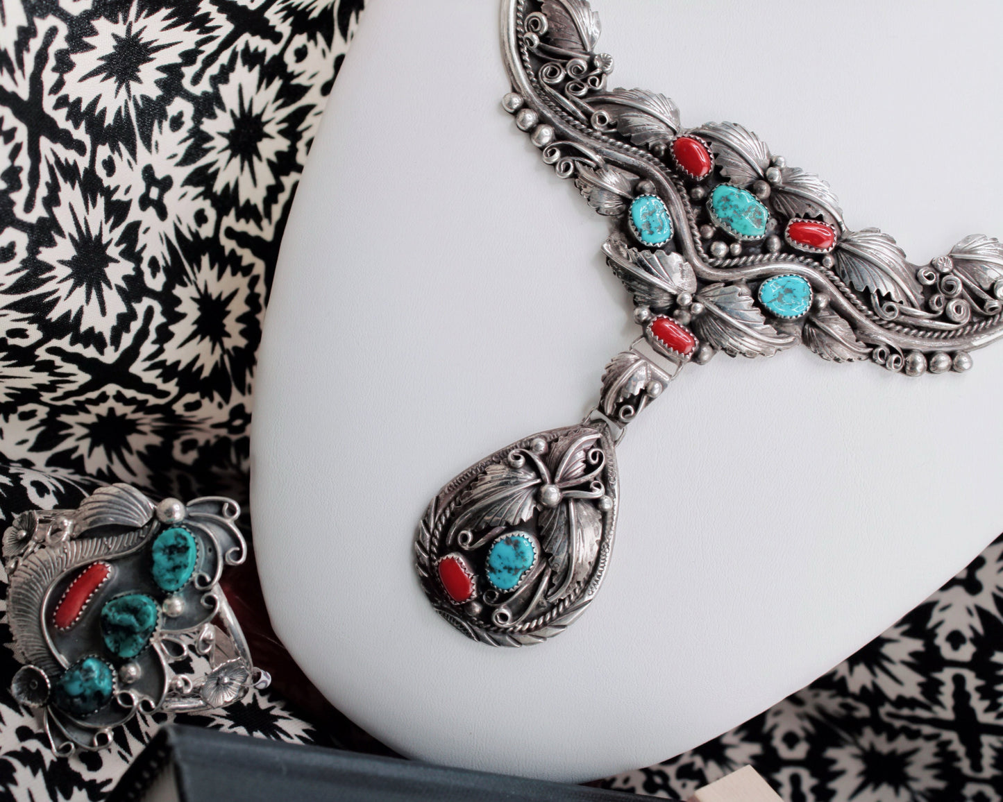 Vintage Dropdown Turquoise Necklace